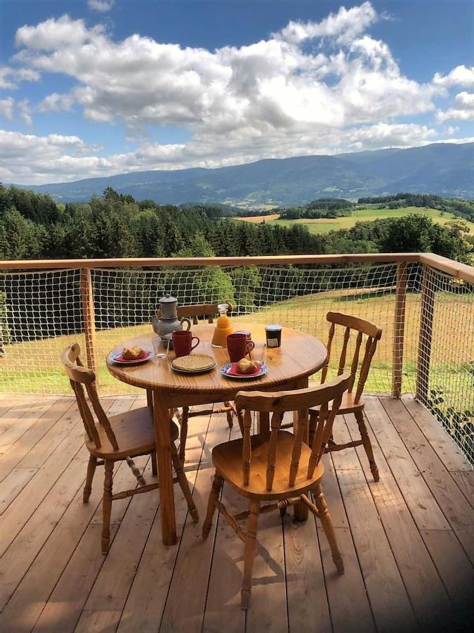 Bed and Breakfast L'Embellie Bertignat Экстерьер фото