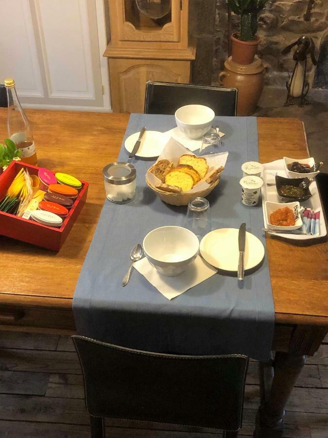 Bed and Breakfast L'Embellie Bertignat Экстерьер фото