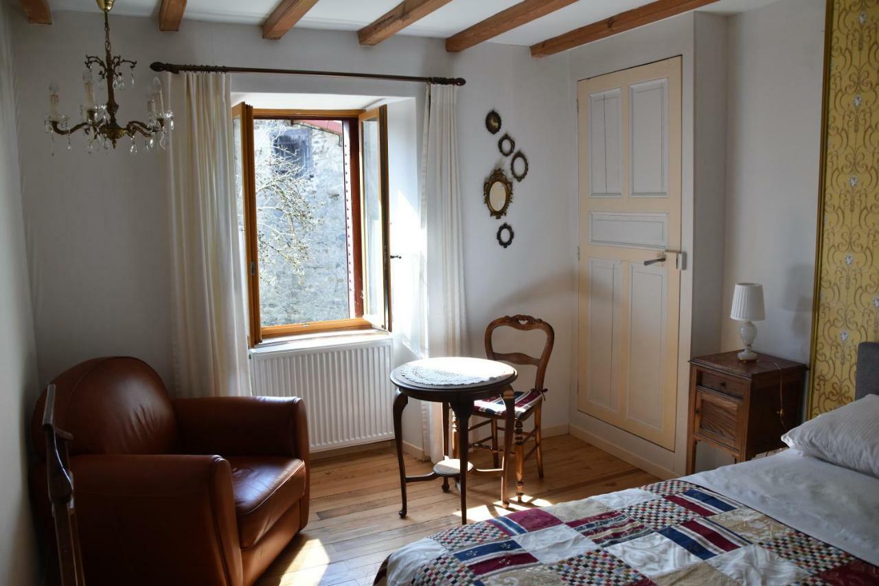 Bed and Breakfast L'Embellie Bertignat Экстерьер фото