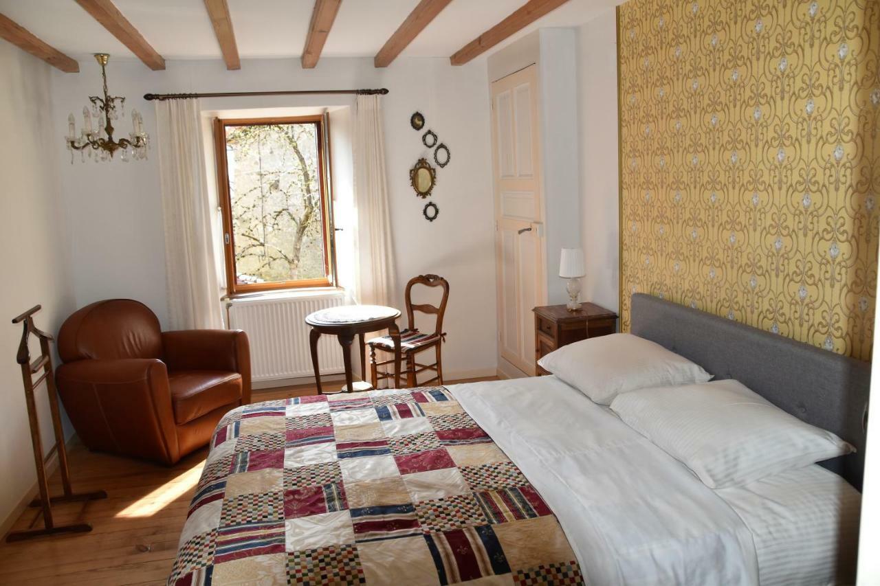 Bed and Breakfast L'Embellie Bertignat Экстерьер фото
